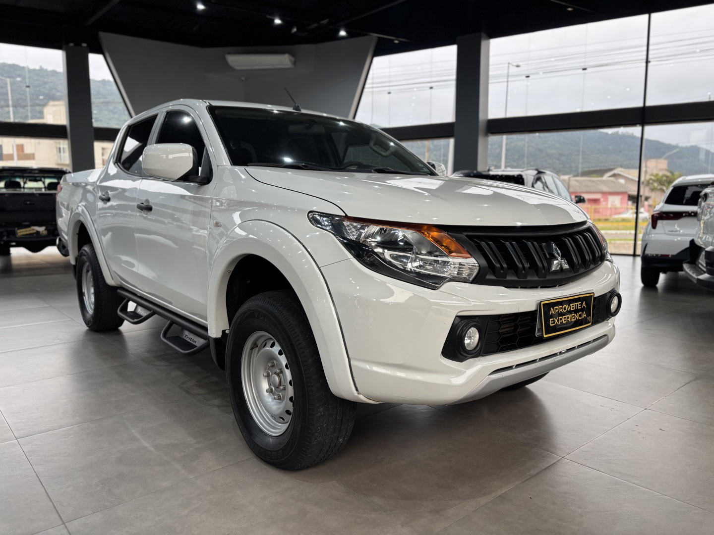 MITSUBISHI L200 TRITON