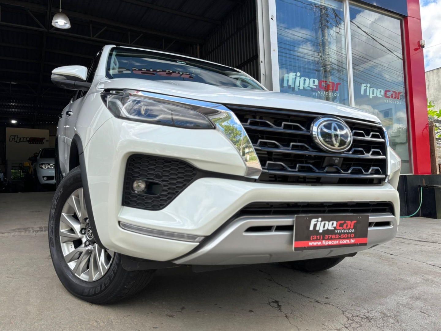 TOYOTA HILUX SW4