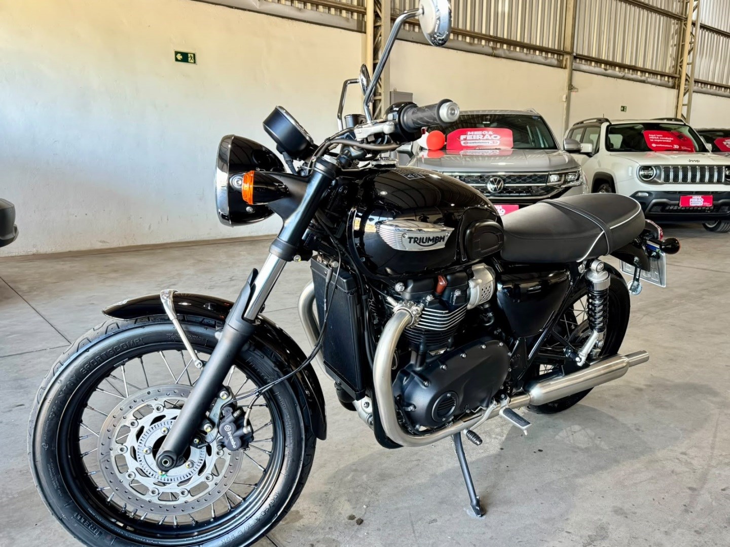 TRIUMPH BONNEVILLE T 100