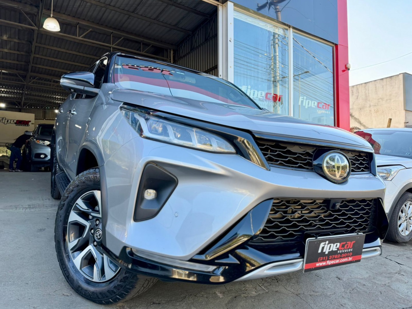 TOYOTA HILUX SW4