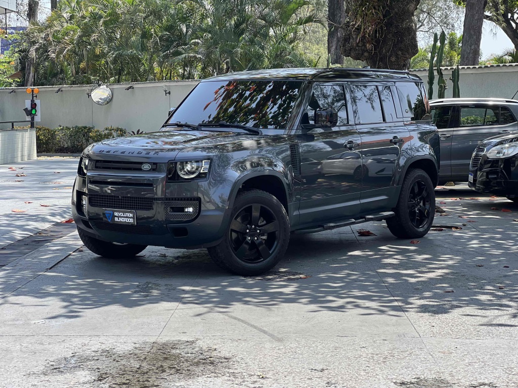 LAND ROVER DEFENDER