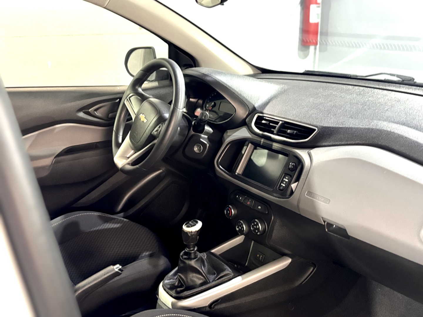 Chevrolet Onix 1.0 Mpfi LT 8V Flex 4P Manual - foto 8