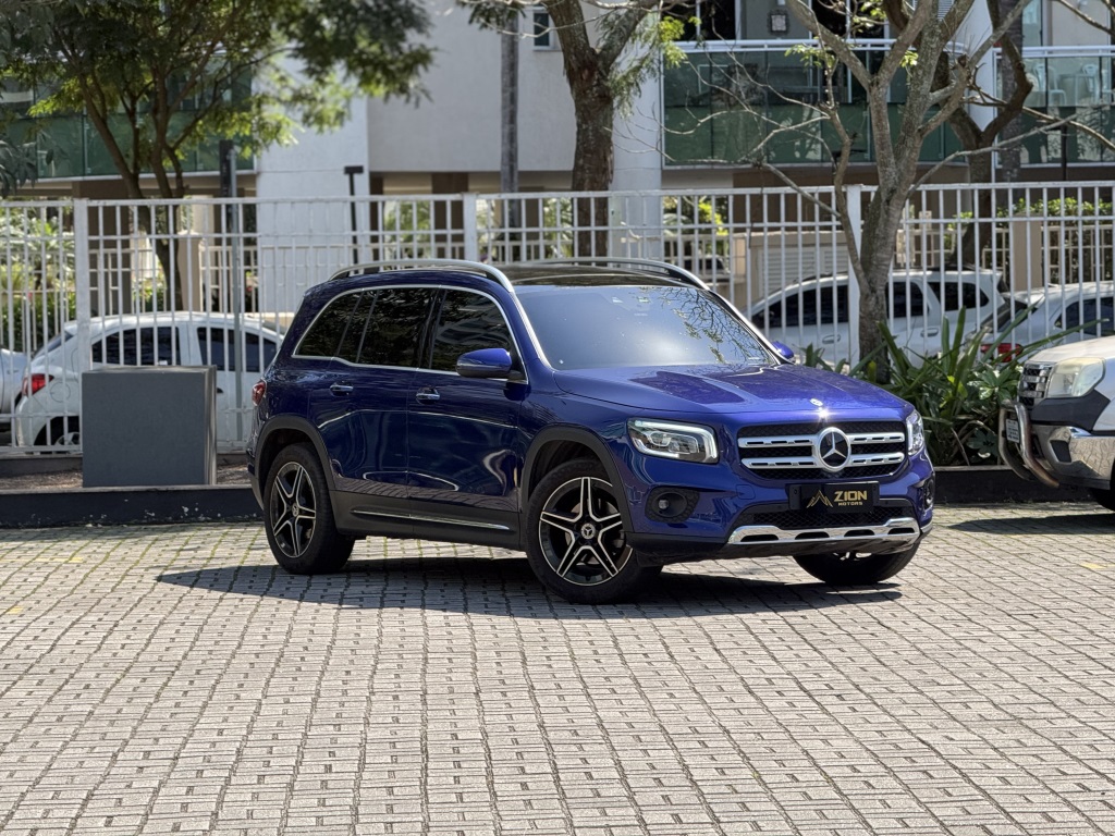 MERCEDES-BENZ GLB 200