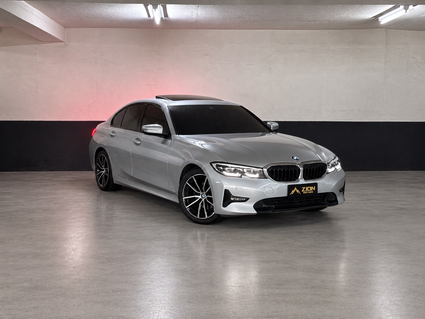 BMW 320i