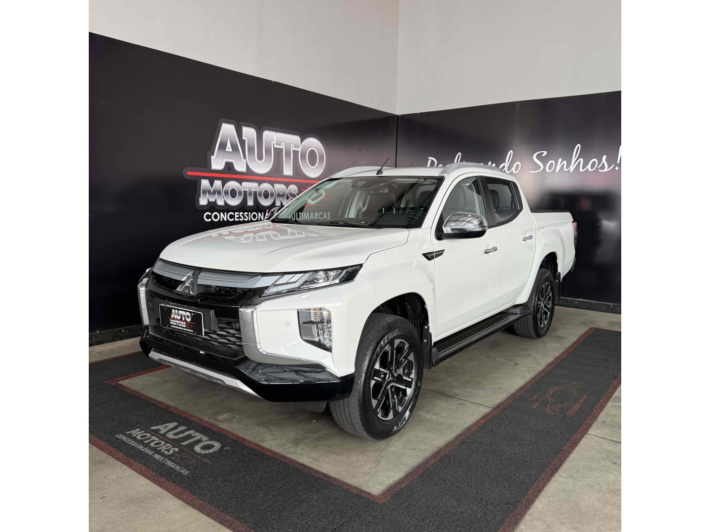 MITSUBISHI L200 TRITON 2.4 16V TURBO DIESEL SPORT HPE CD 4P 4X4 AUTOMÁTICO