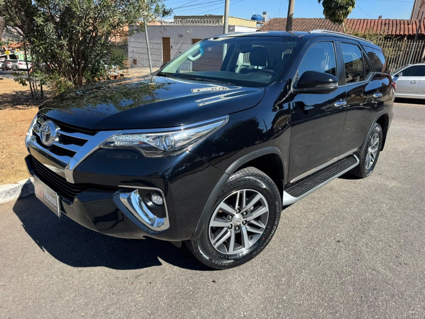 TOYOTA HILUX SW4