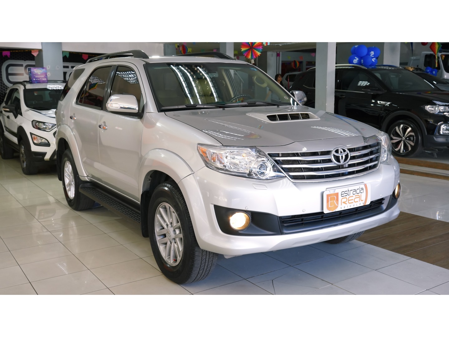 TOYOTA HILUX SW4