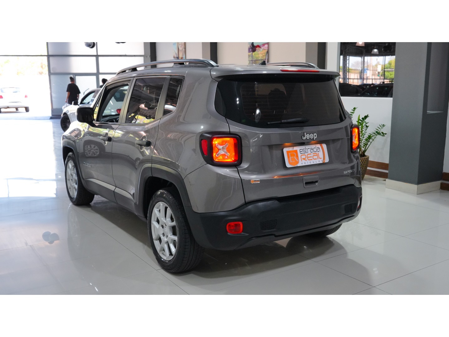 Jeep Renegade 1.8 16V Flex Sport 4P Automático - foto 4