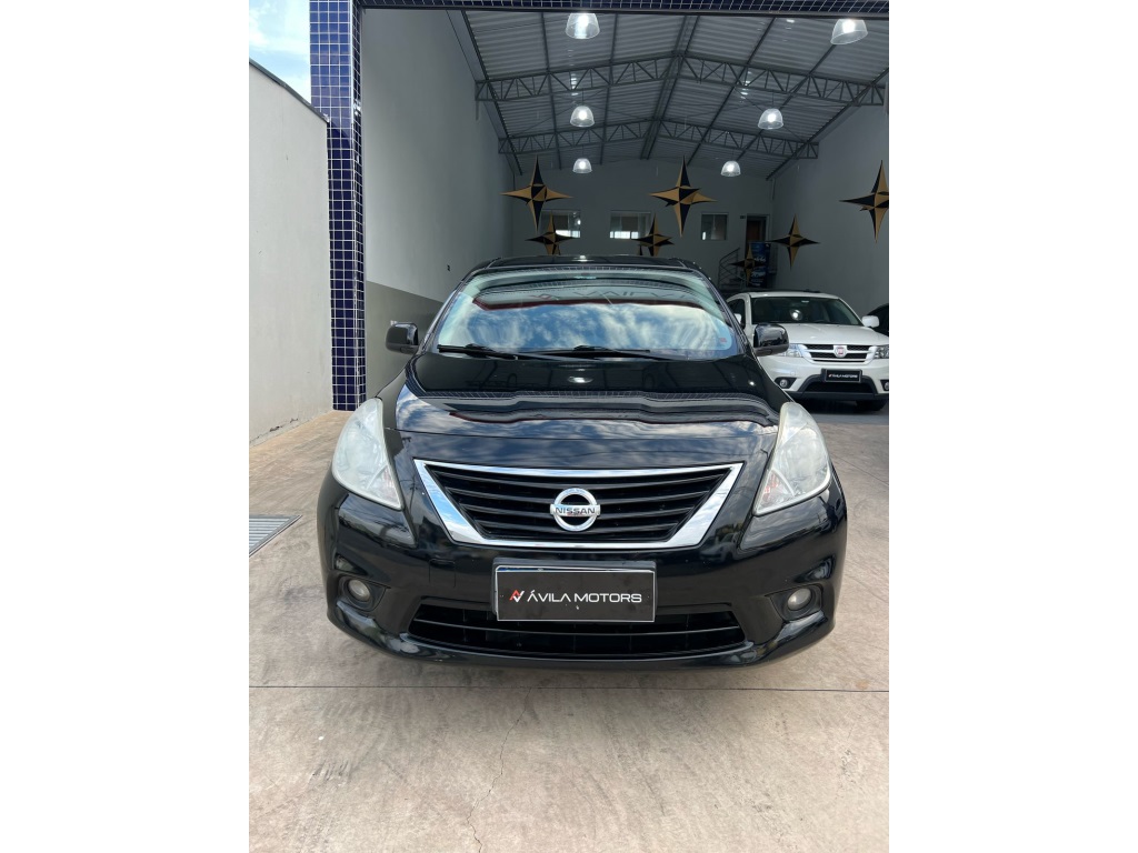 NISSAN VERSA