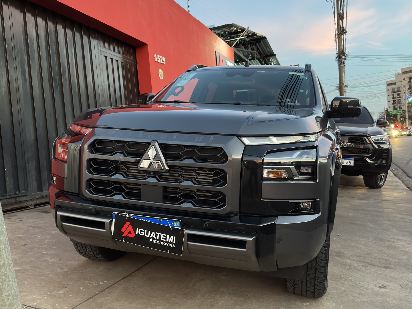 MITSUBISHI TRITON