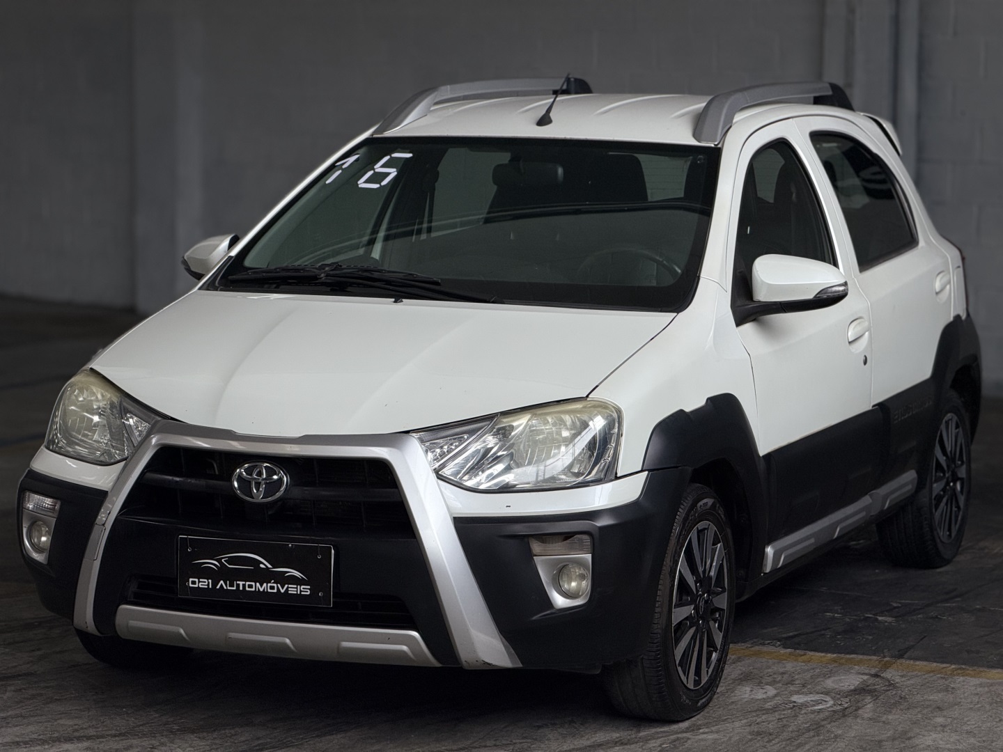 TOYOTA ETIOS CROSS