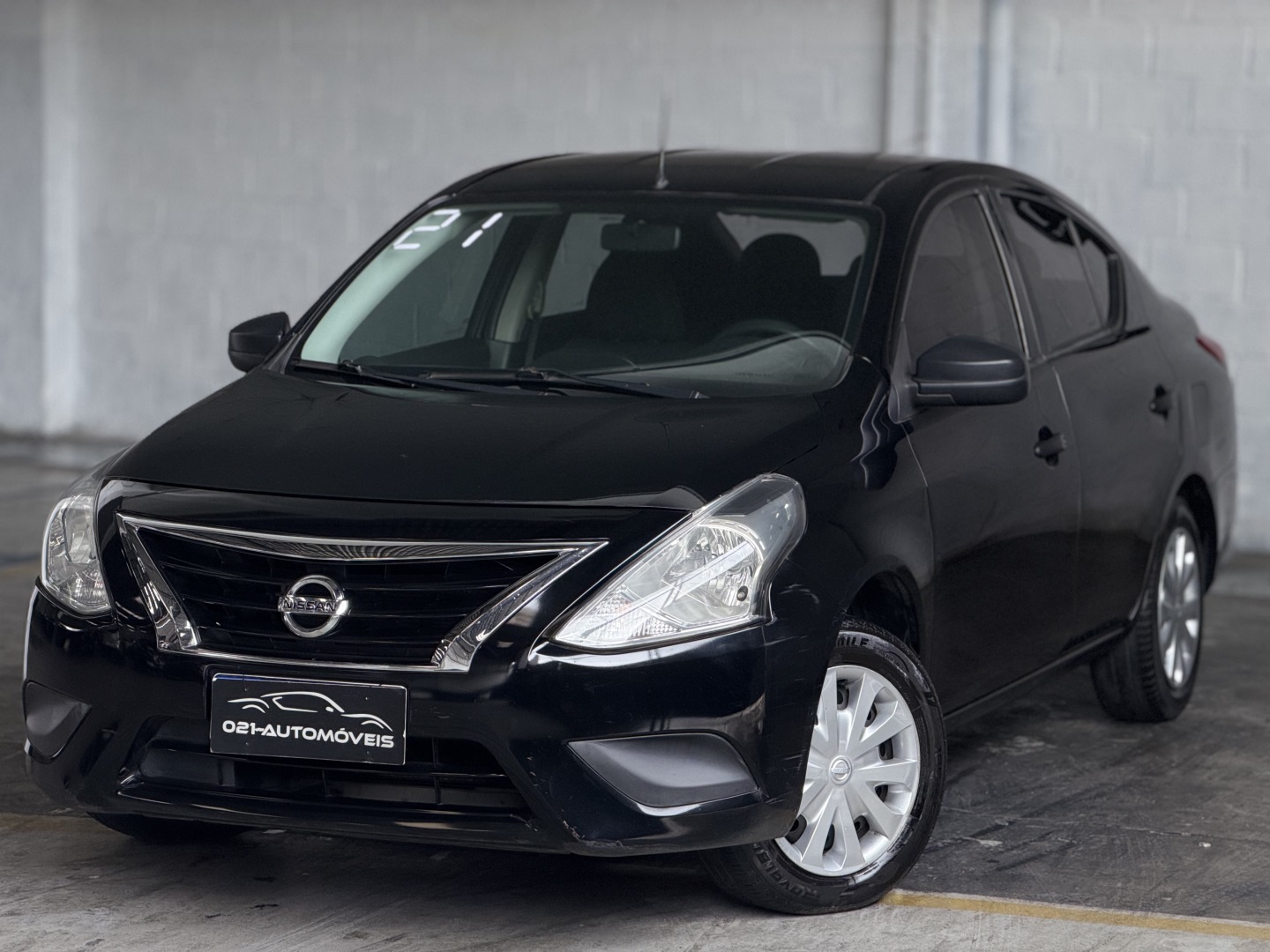NISSAN VERSA