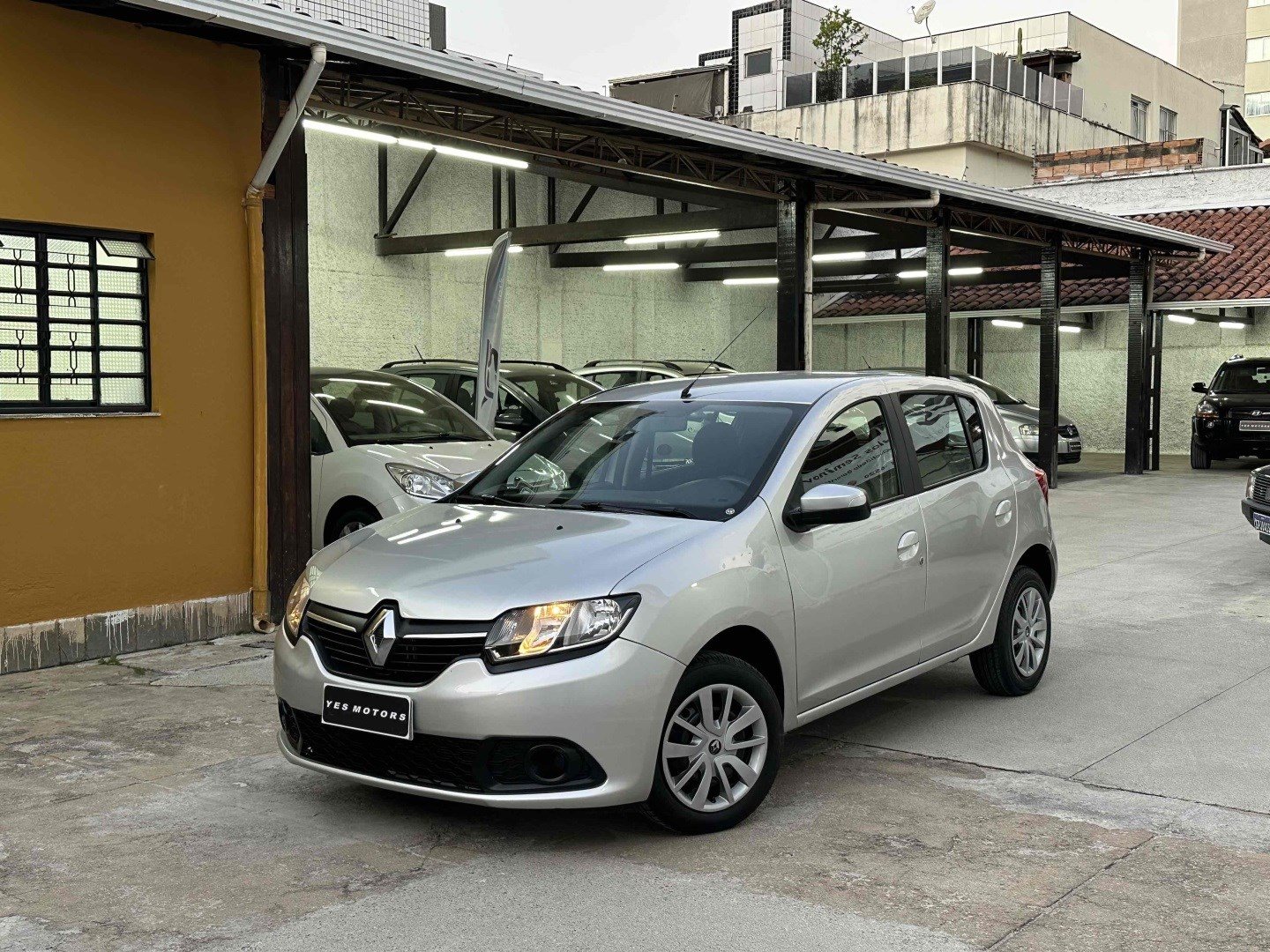 RENAULT SANDERO