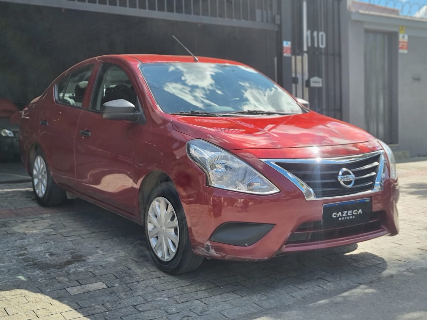 NISSAN VERSA