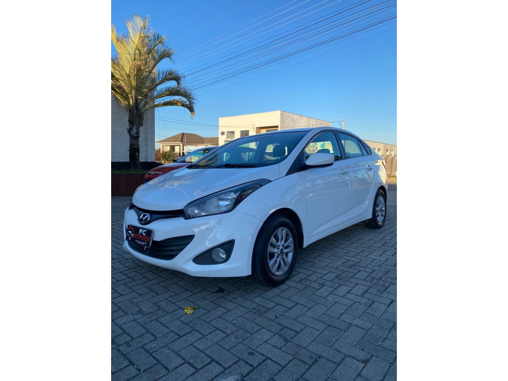 HYUNDAI HB20