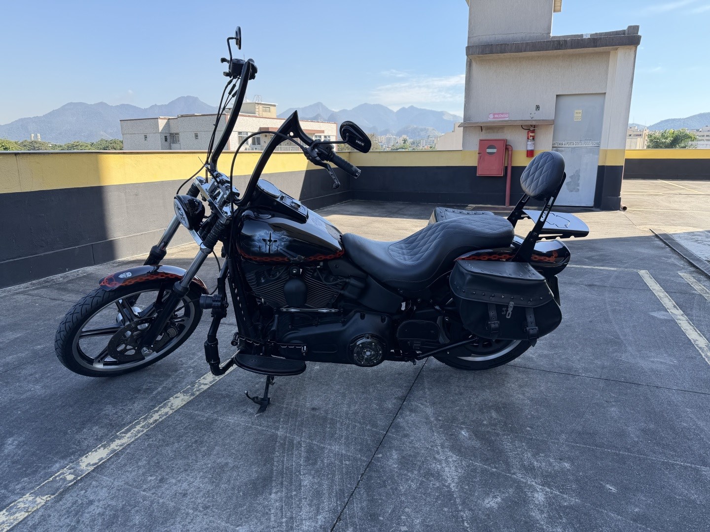 HARLEY-DAVIDSON BLACKLINE FXS