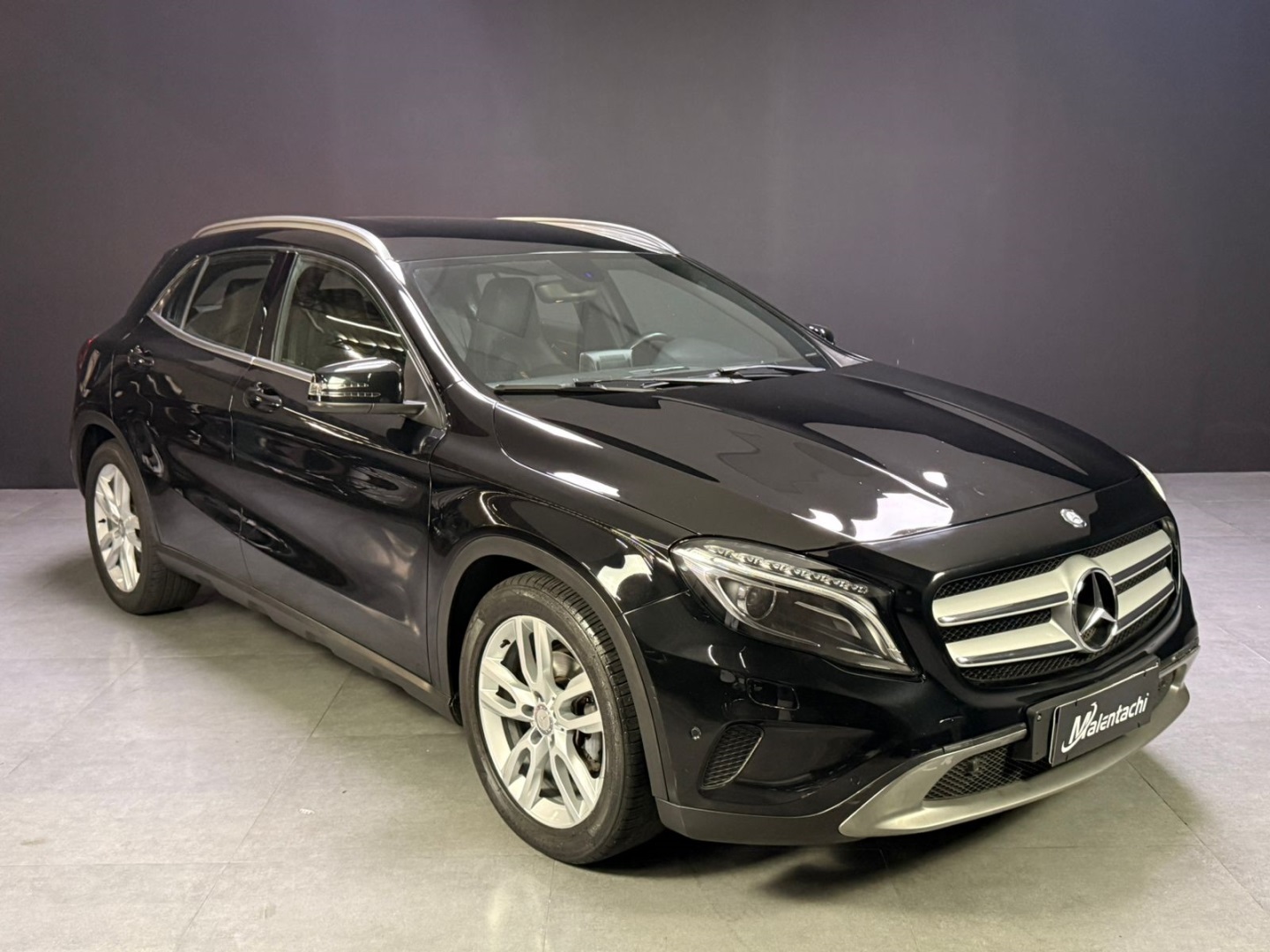 MERCEDES-BENZ GLA 200