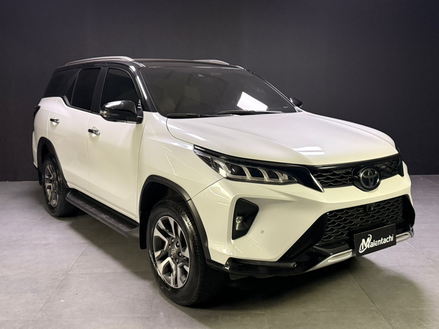TOYOTA HILUX SW4