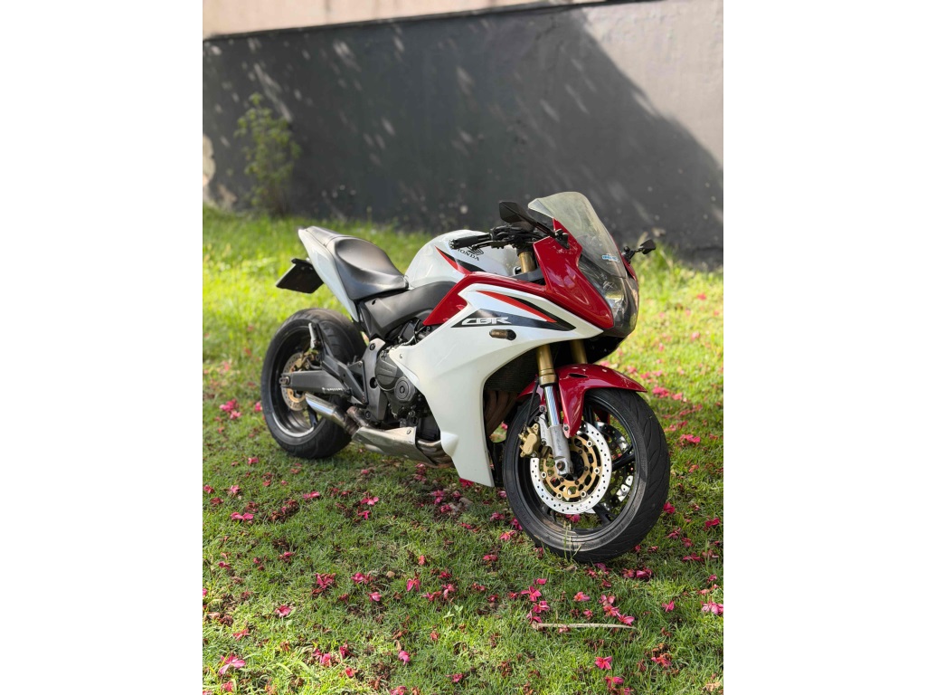 HONDA CBR 600F