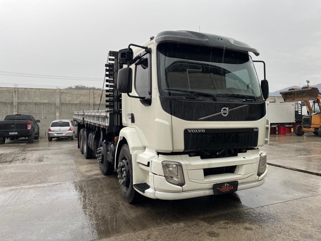 VOLVO VM 270