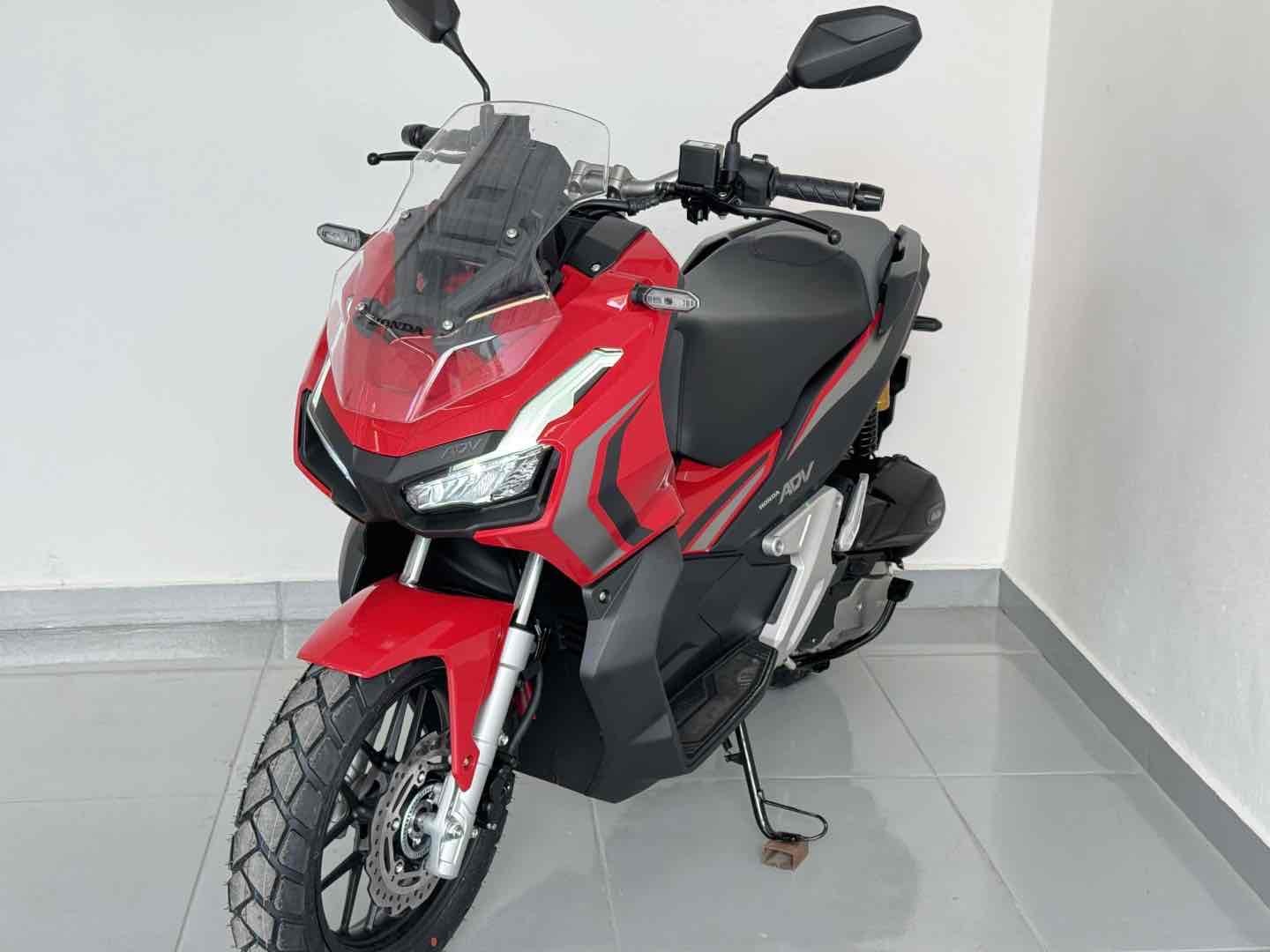 HONDA ADV 150