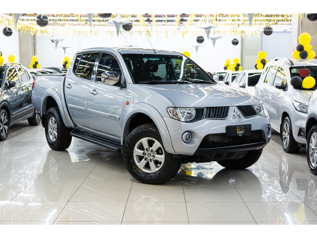 MITSUBISHI L200 TRITON 3.2 HPE 4X4 CD 16V TURBO INTERCOOLER DIESEL 4P MANUAL
