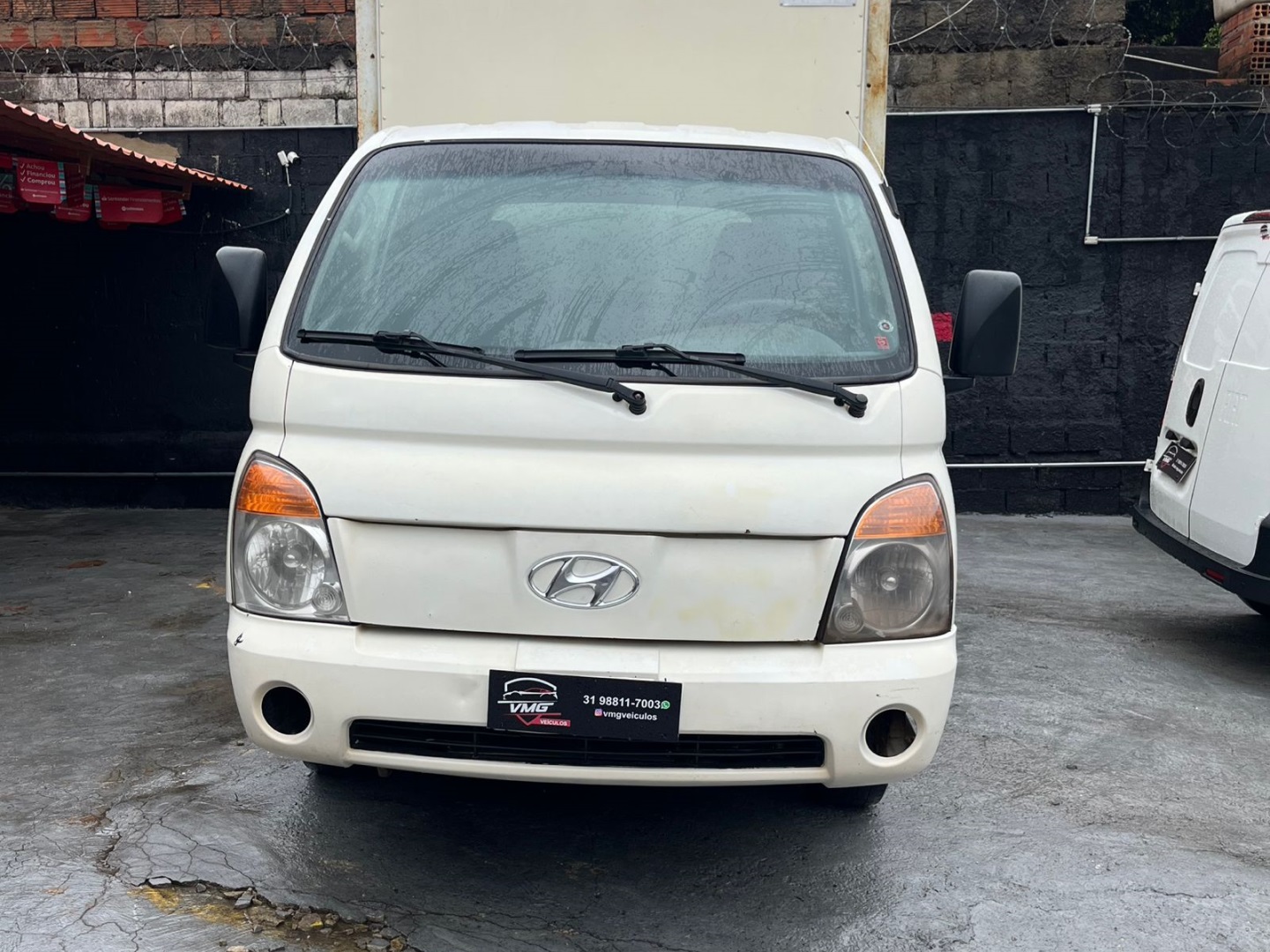 HYUNDAI HR