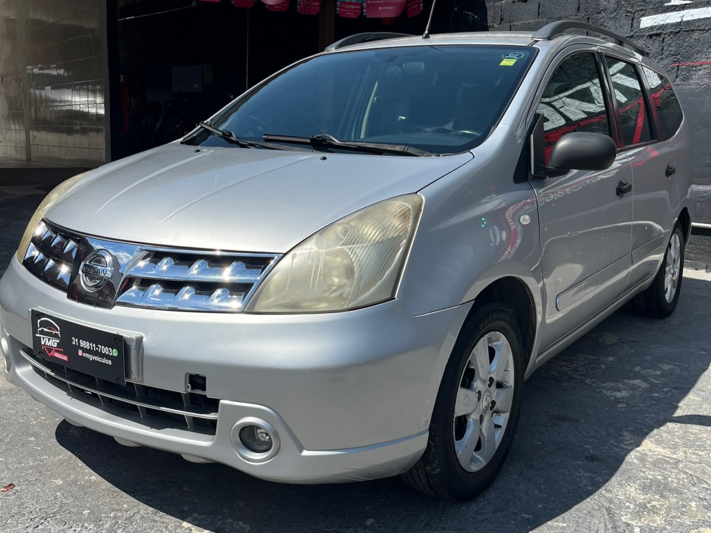 NISSAN GRAND LIVINA