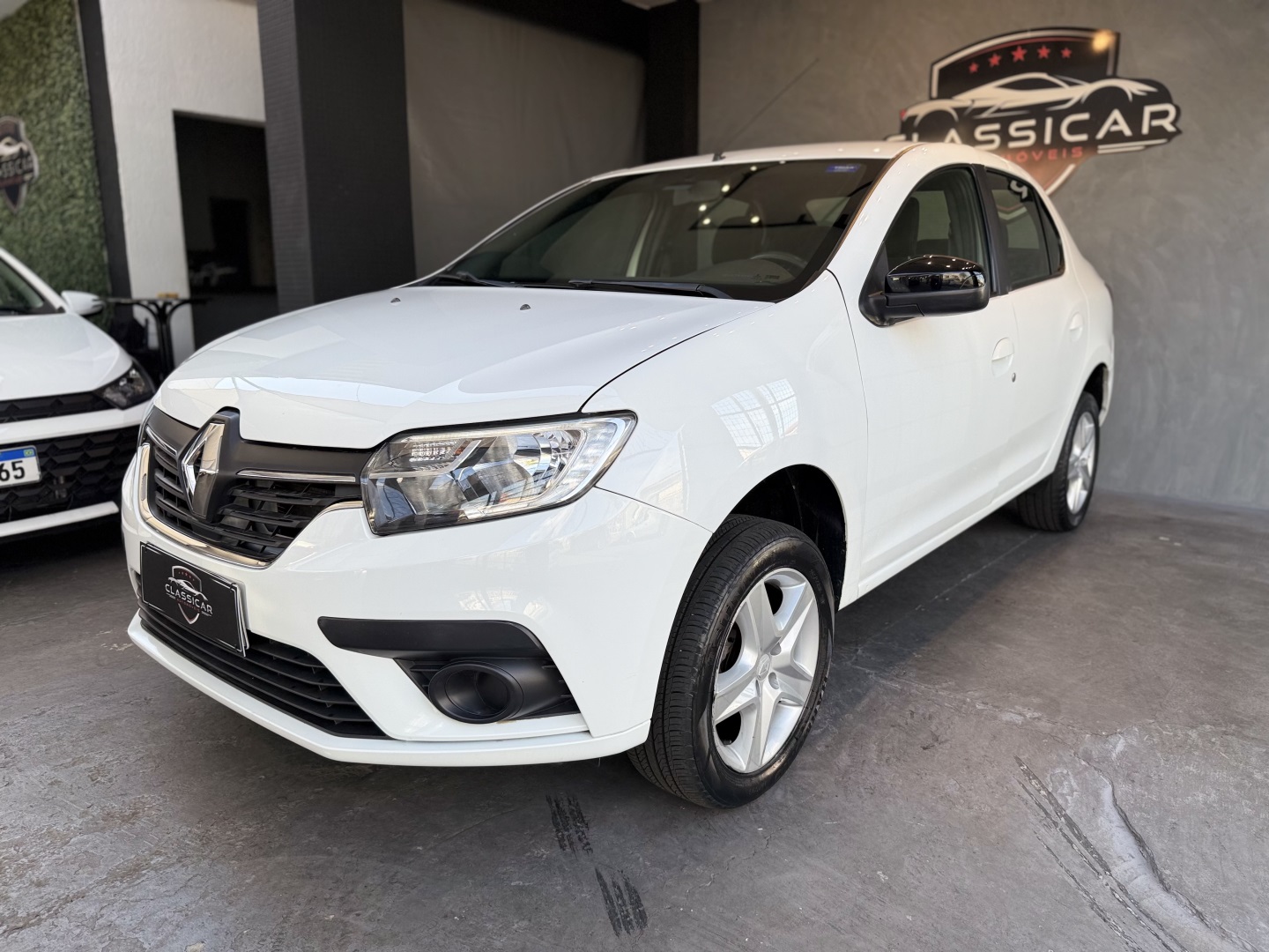 RENAULT LOGAN