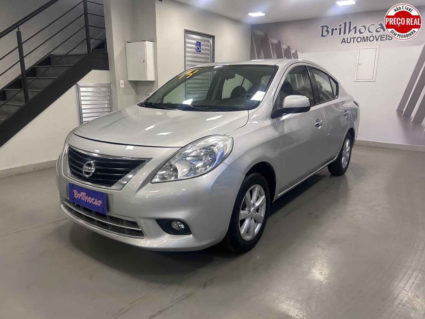 NISSAN VERSA