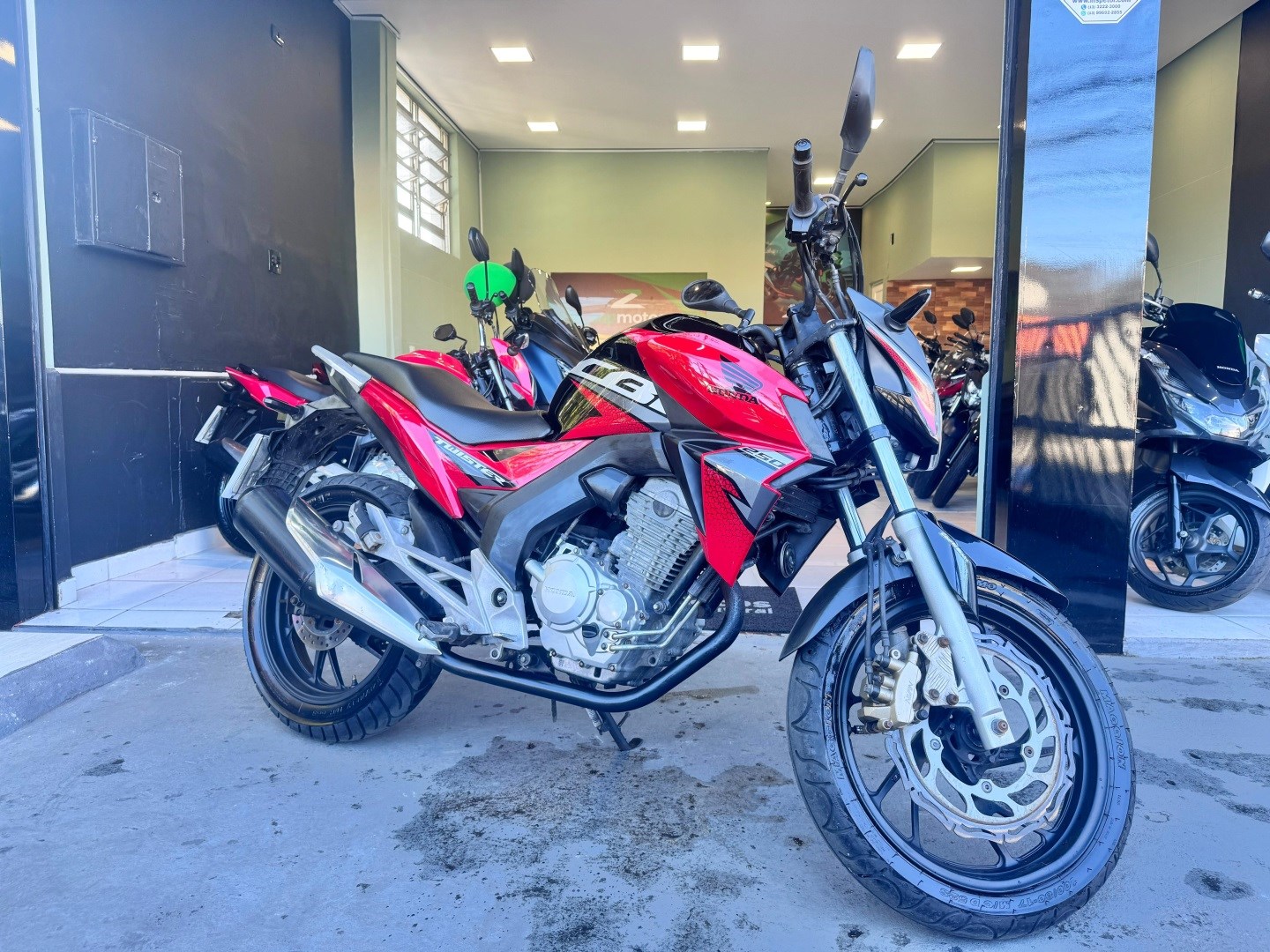 HONDA CB TWISTER