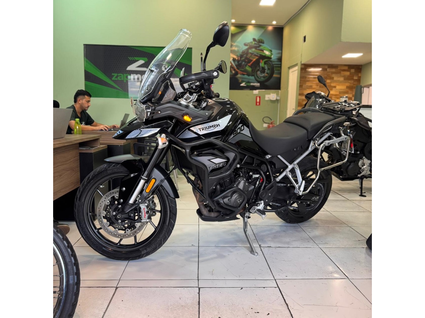 TRIUMPH TIGER 900 GT PRO