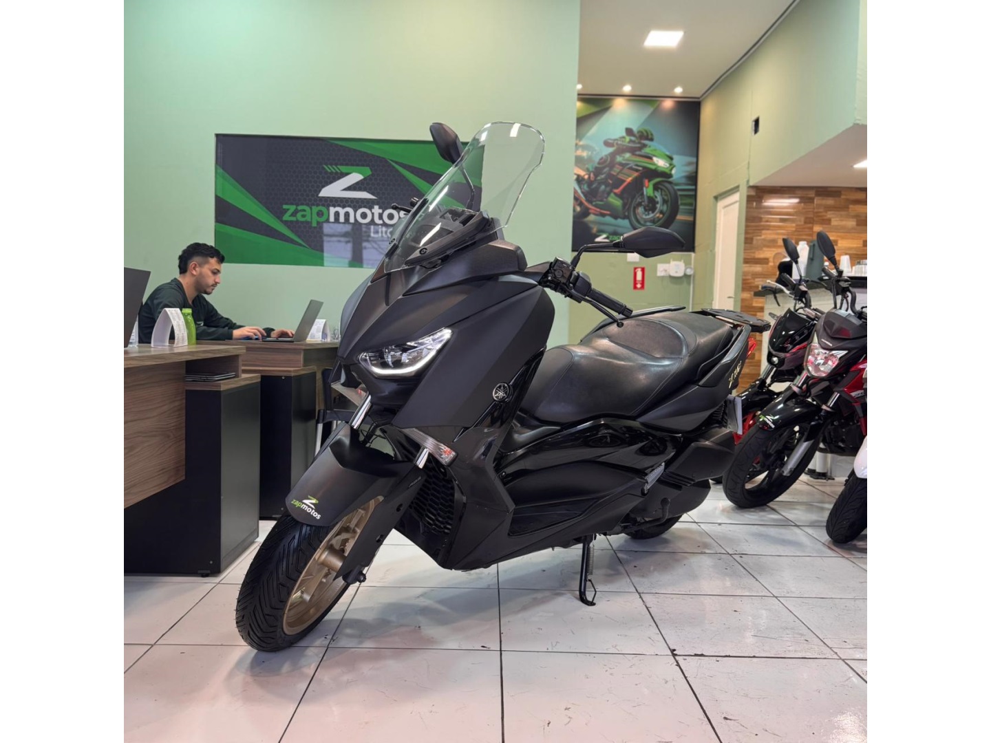 YAMAHA XMAX 250 ABS