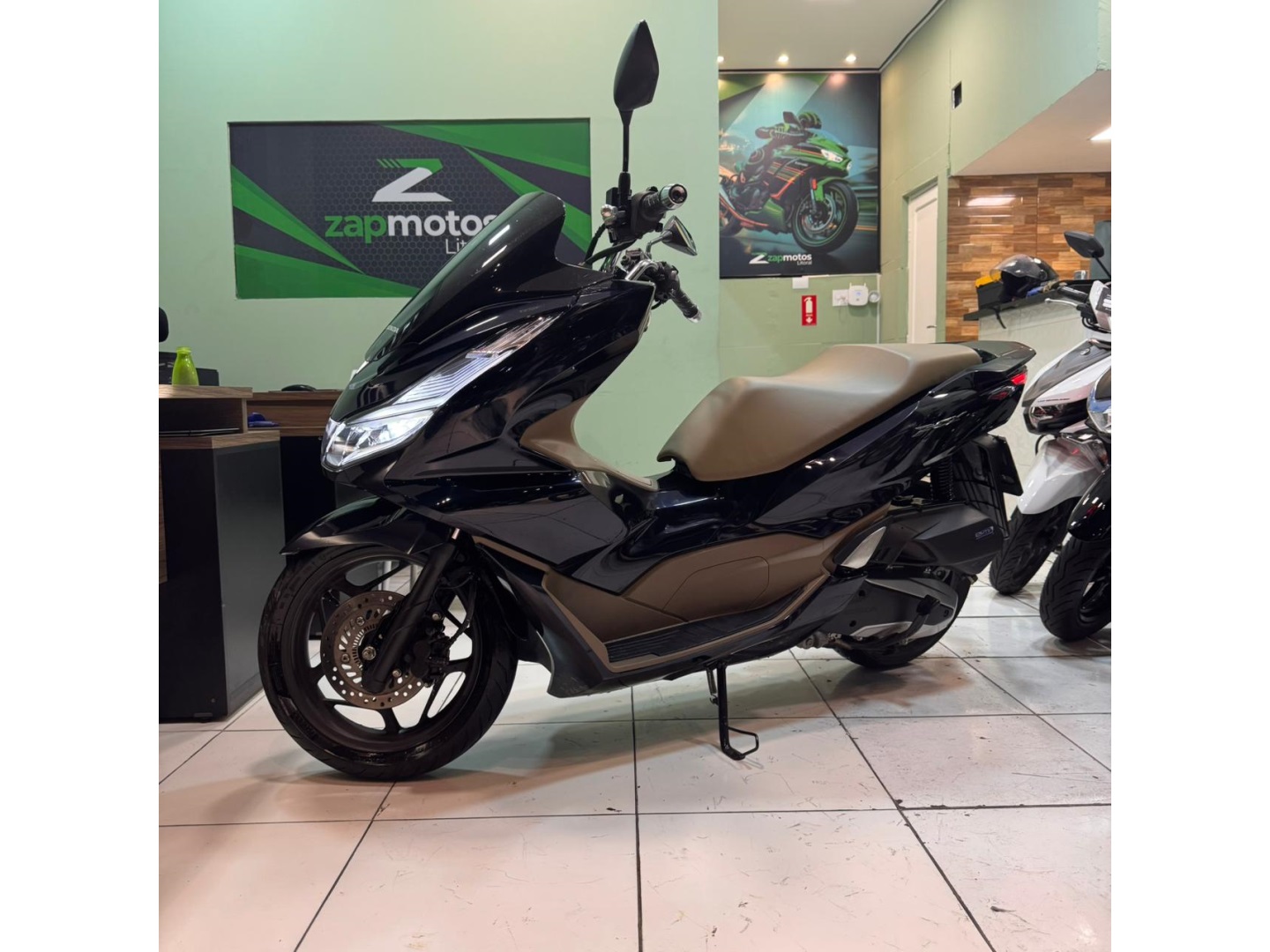 HONDA PCX 160 DLX ABS