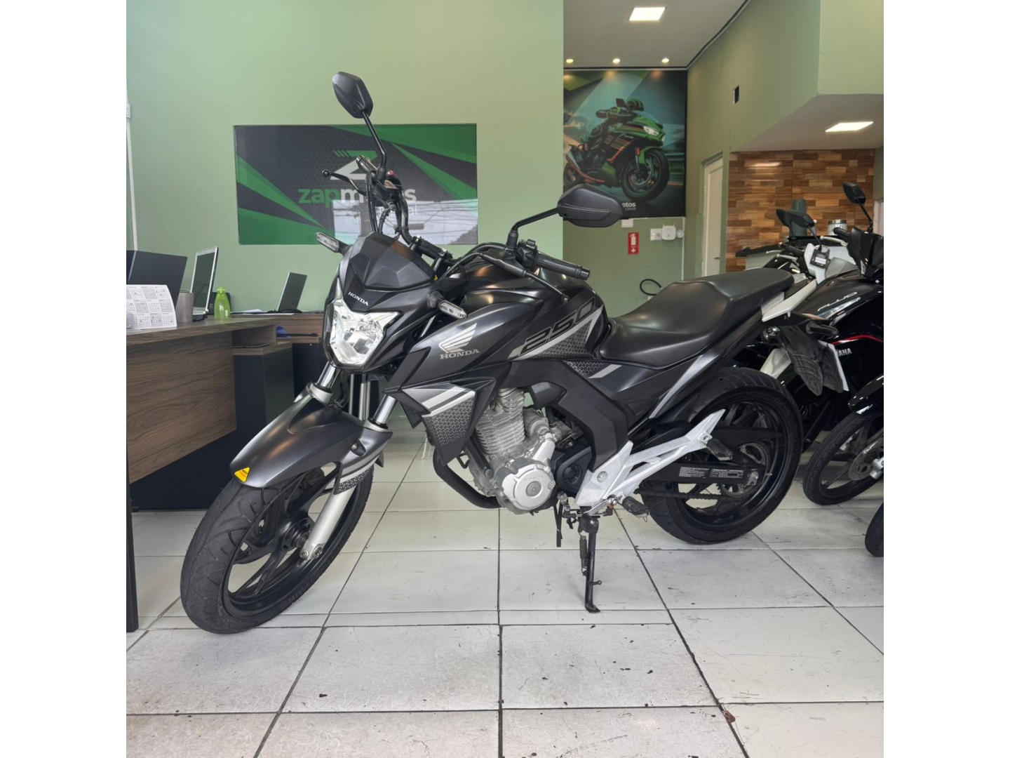 HONDA CB TWISTER