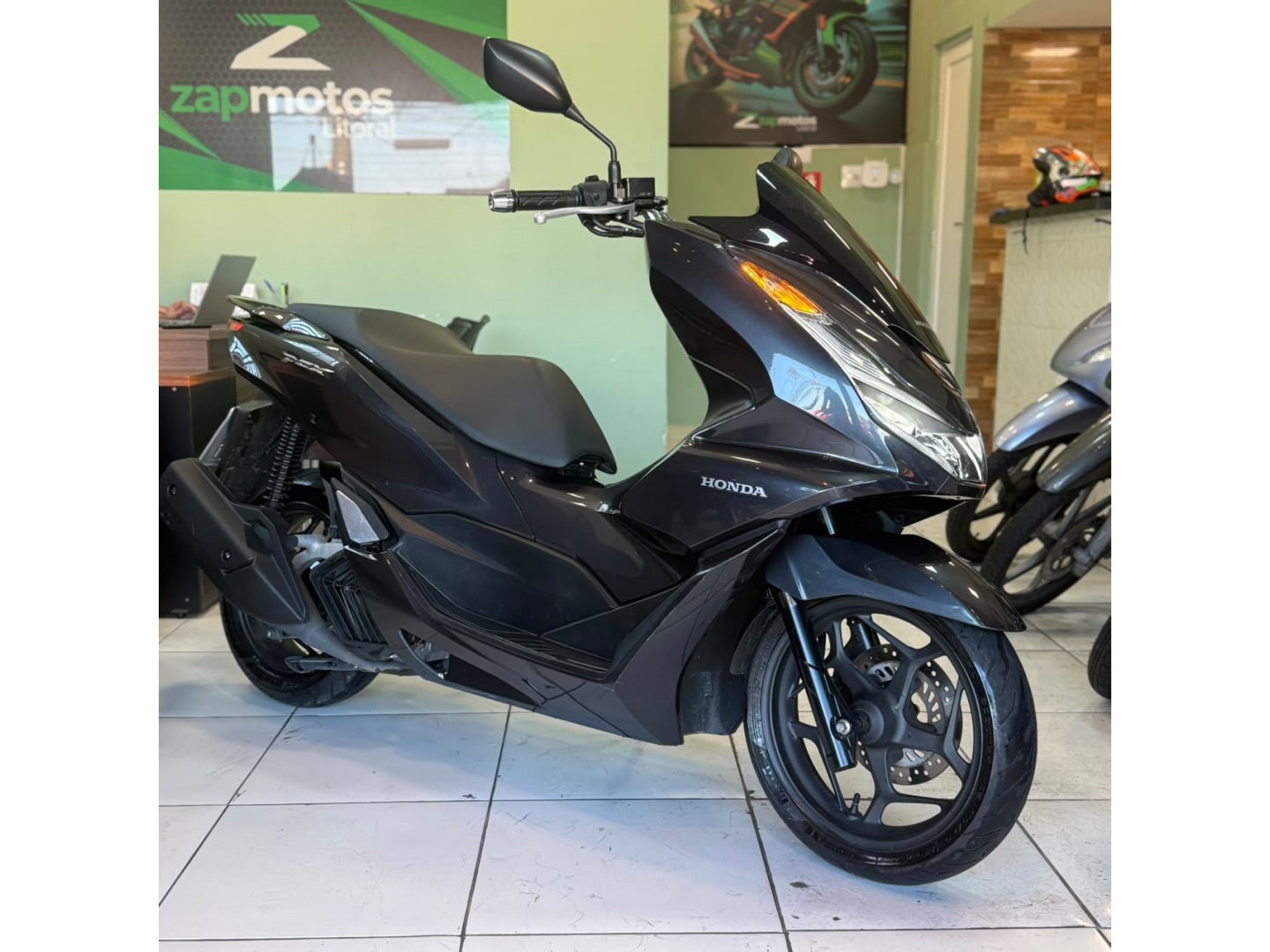 HONDA PCX 160 DLX ABS