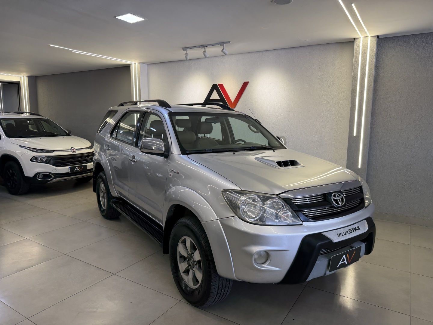 TOYOTA HILUX SW4 3.0 SRV 4X4 16V TURBO INTERCOOLER DIESEL 4P AUTOMÁTICO
