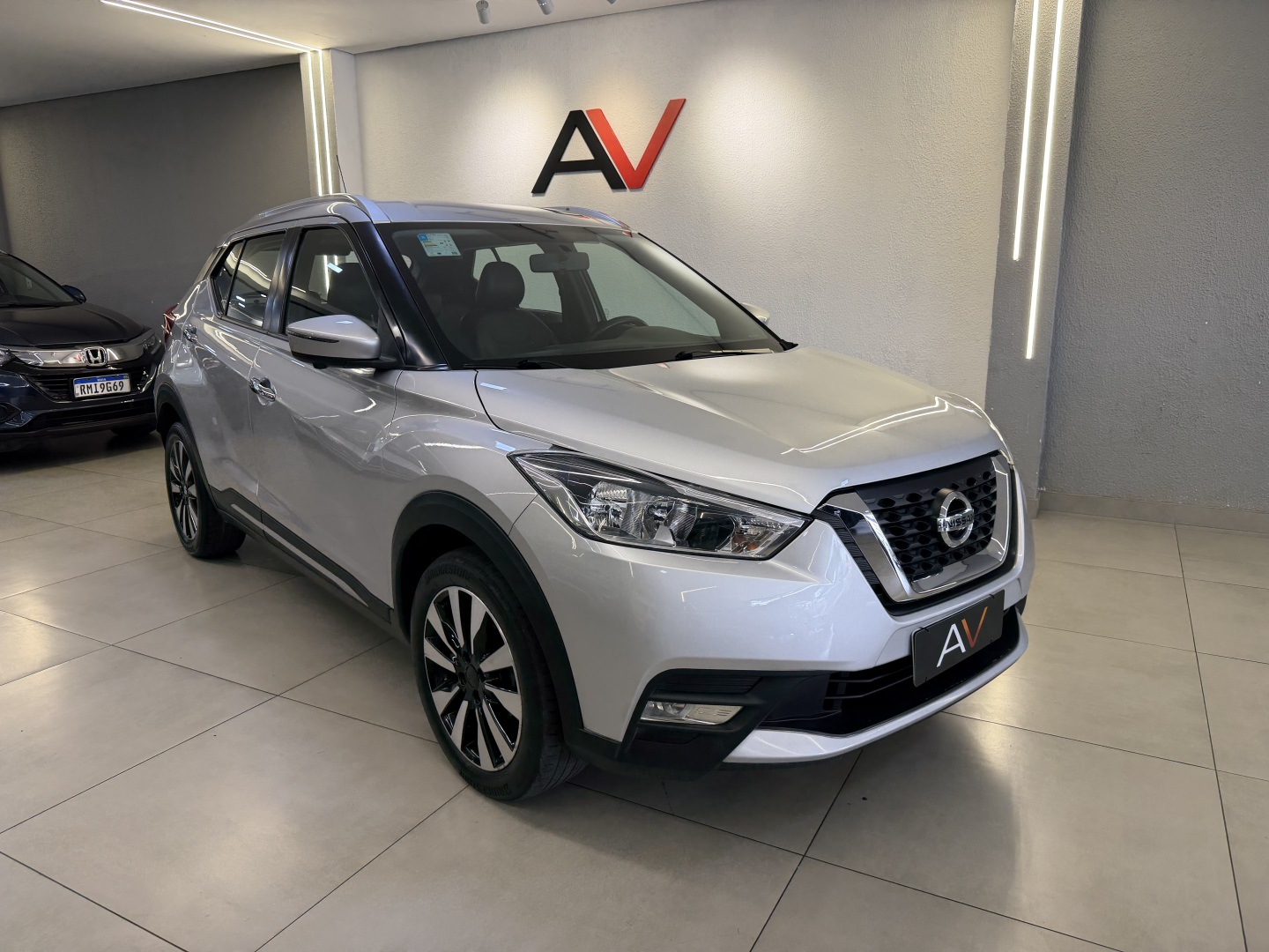 NISSAN KICKS