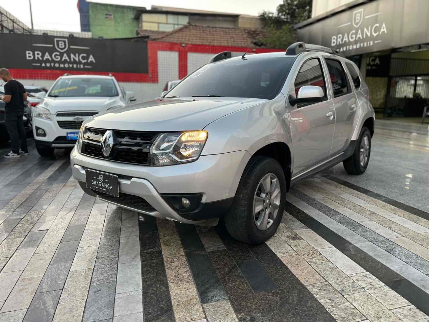 RENAULT DUSTER
