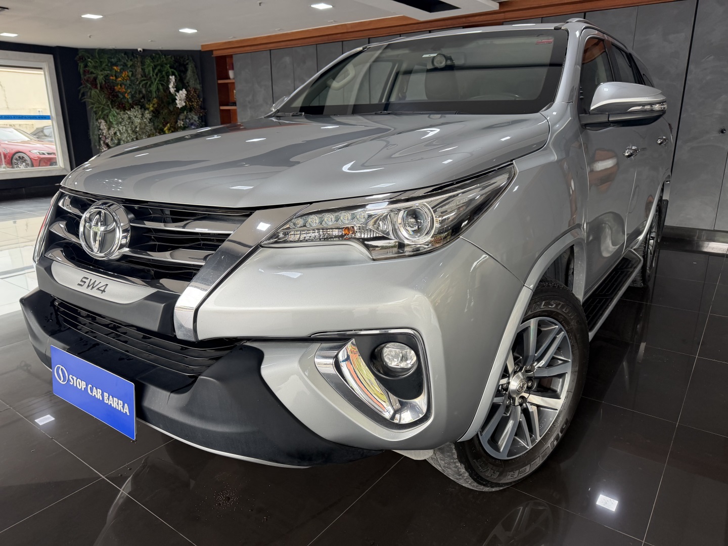 TOYOTA HILUX SW4