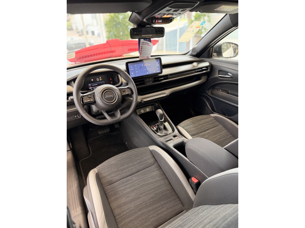 Jeep AVENGER 1.0 T200 Turbo Mhev Altitude CVT Gasolina E Elétrico - foto 13