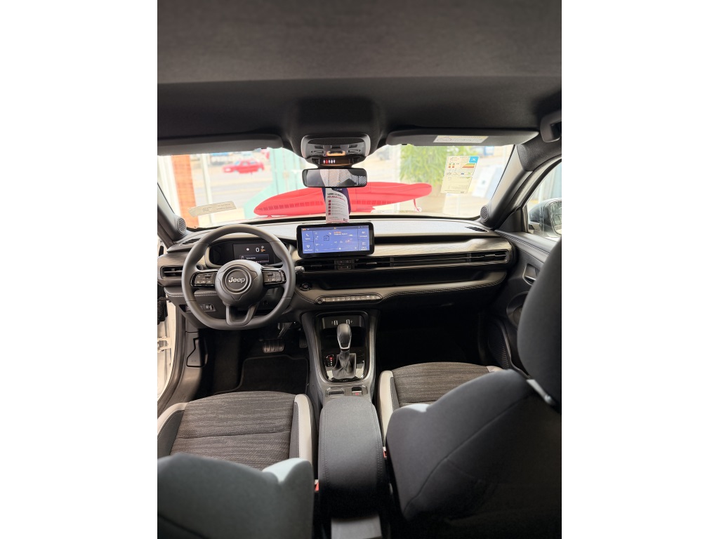 Jeep AVENGER 1.0 T200 Turbo Mhev Altitude CVT Gasolina E Elétrico - foto 15