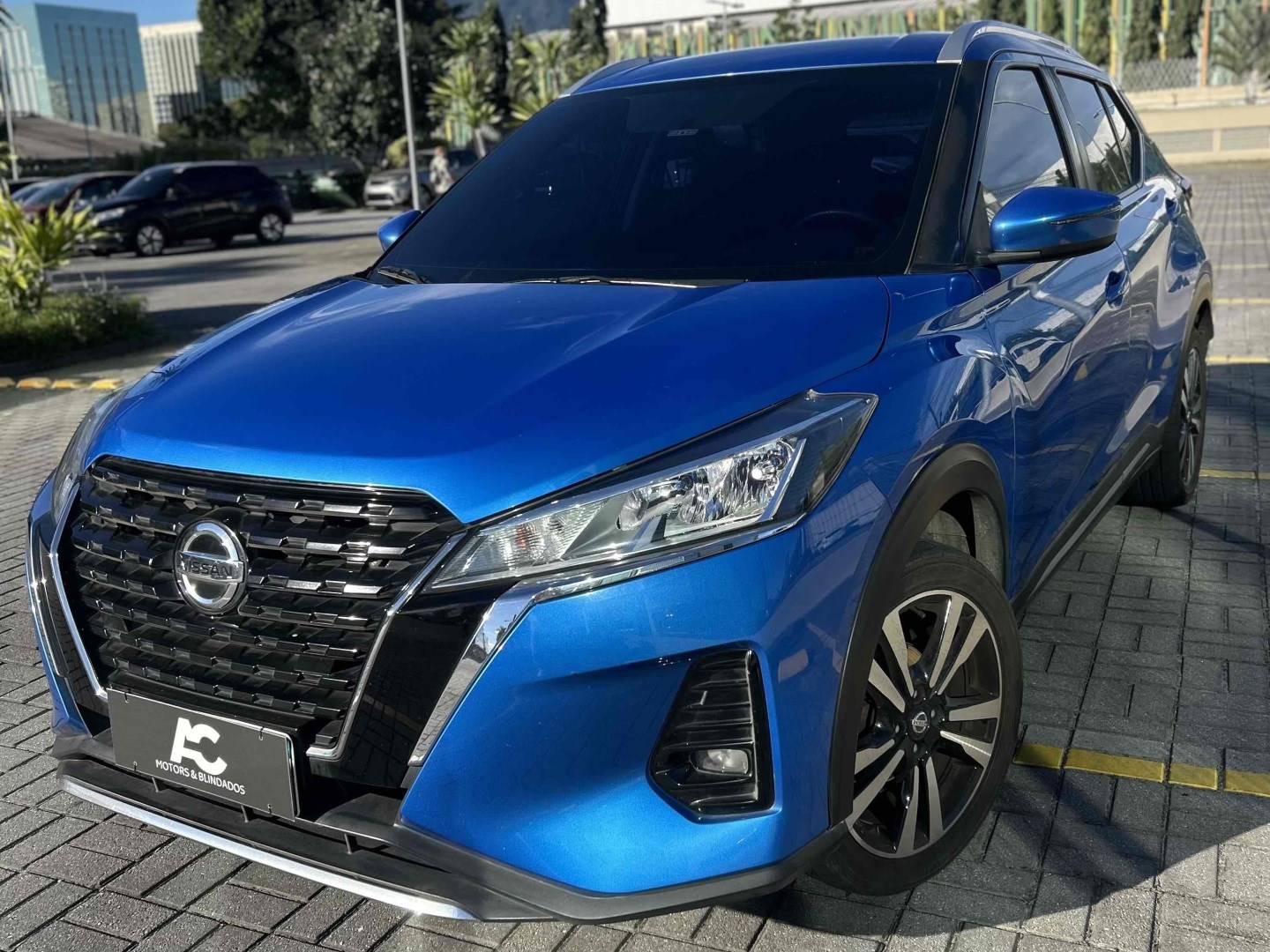 NISSAN KICKS