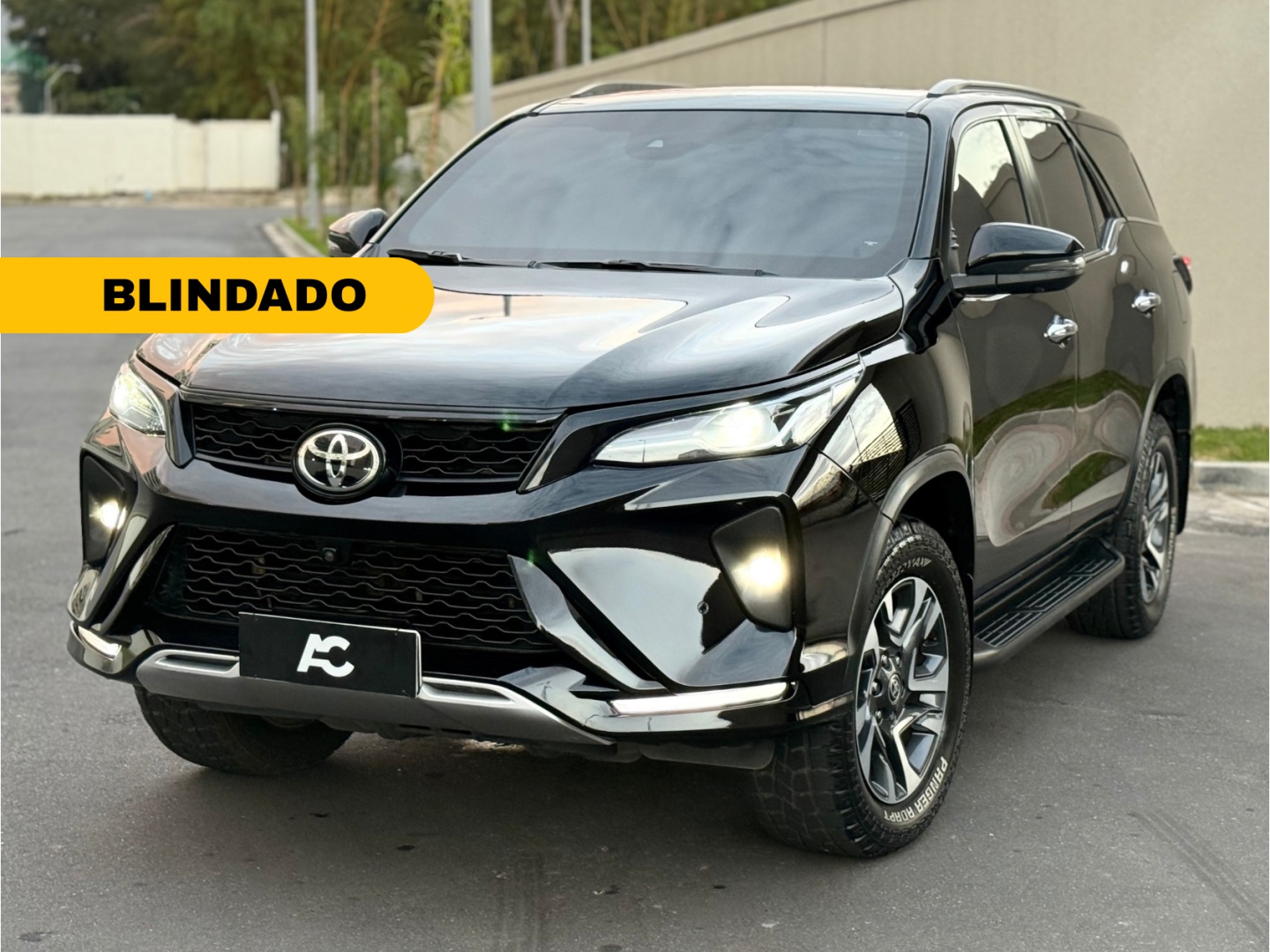 TOYOTA HILUX SW4