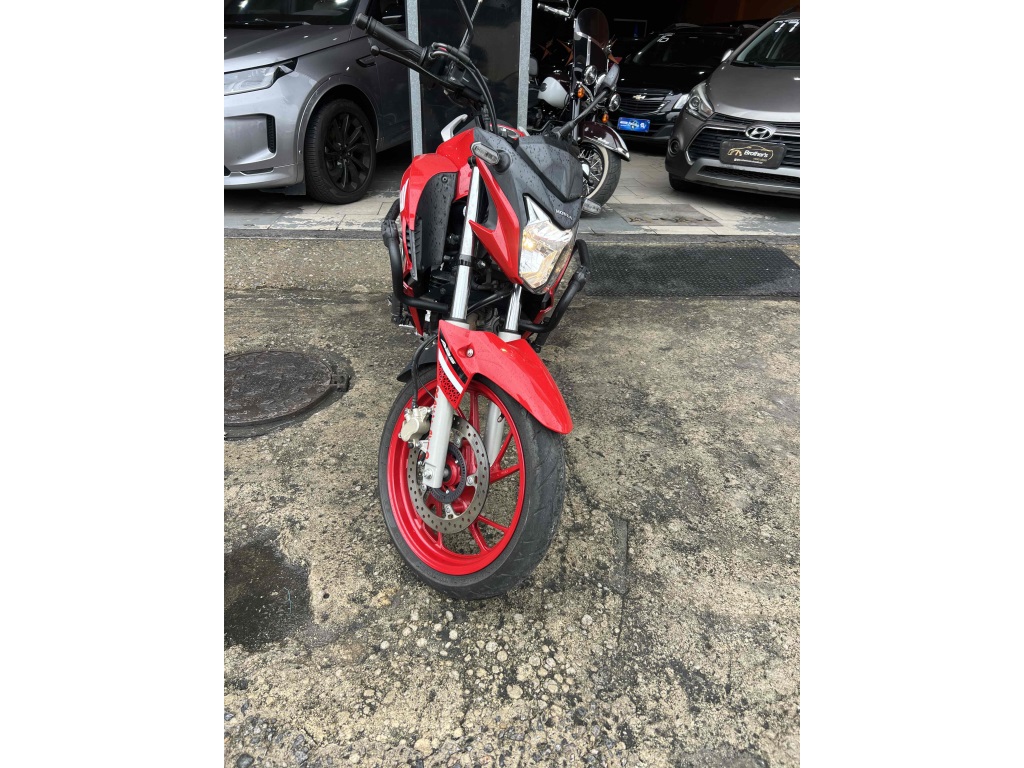 HONDA CB 250 TWISTER