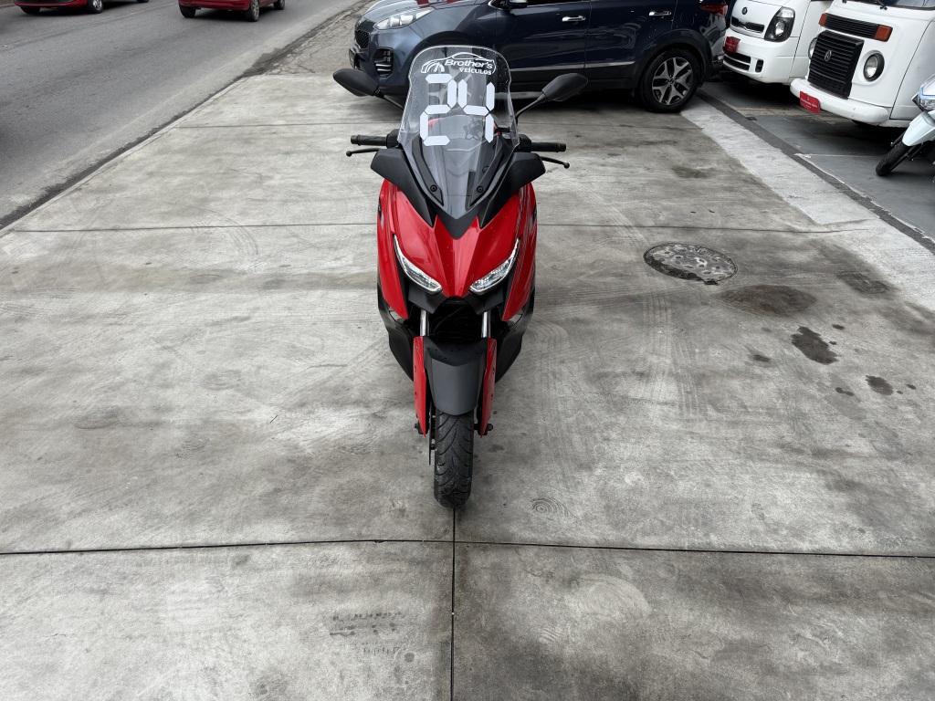 YAMAHA XMAX 250 ABS