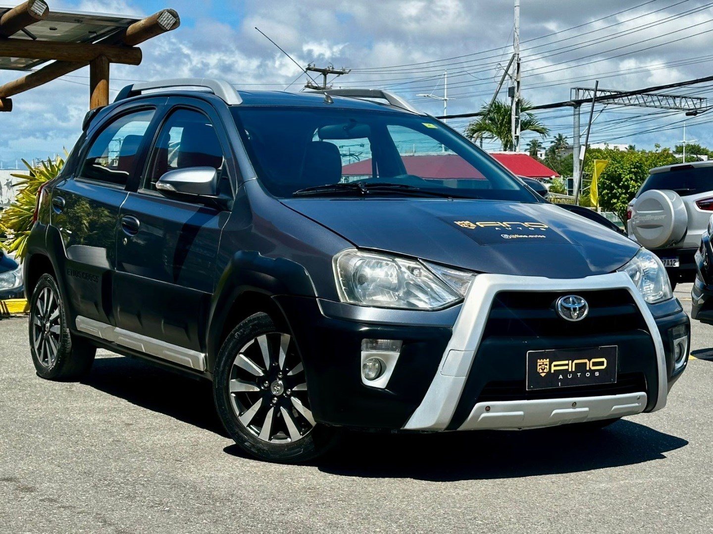TOYOTA ETIOS CROSS