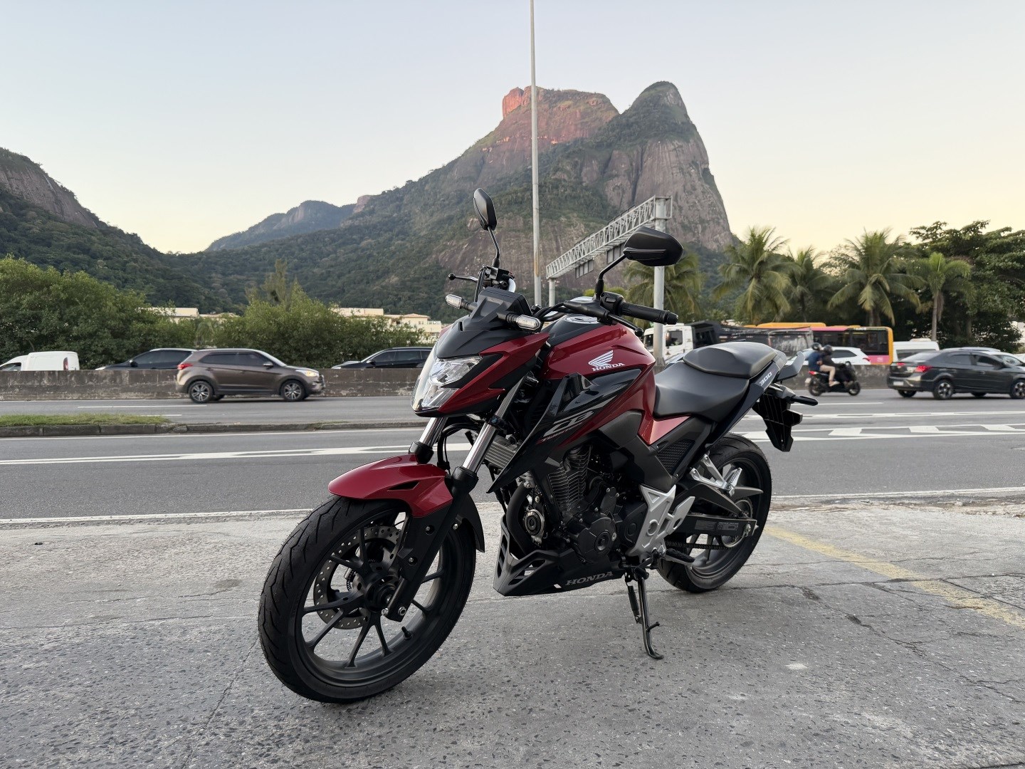 HONDA CB 300F TWISTER ABS