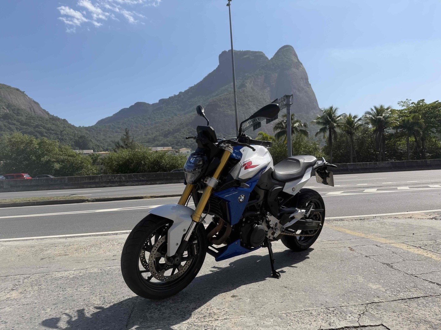 BMW F 900 R SPORT PLUS