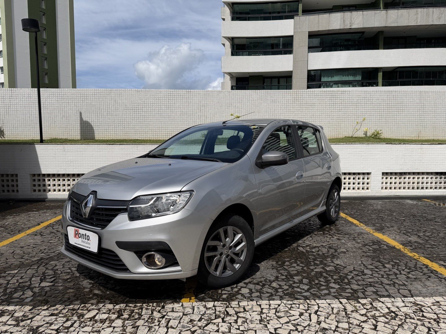 RENAULT SANDERO